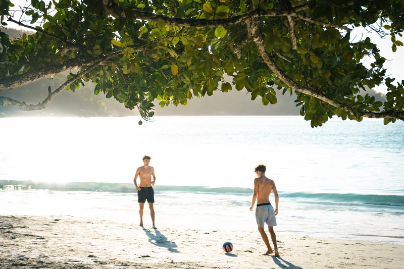 A Game by the Sea — Praslin