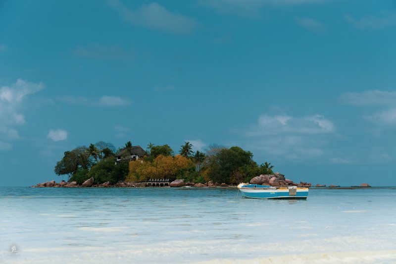 Where Time Slows — Praslin